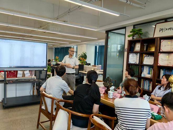 浙江财经大学东方学院领导莅临网经社总部网盛大厦调研交流